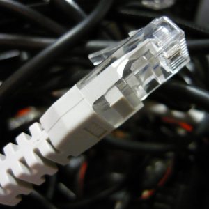 Steckverbinder, Adapter und Kabel